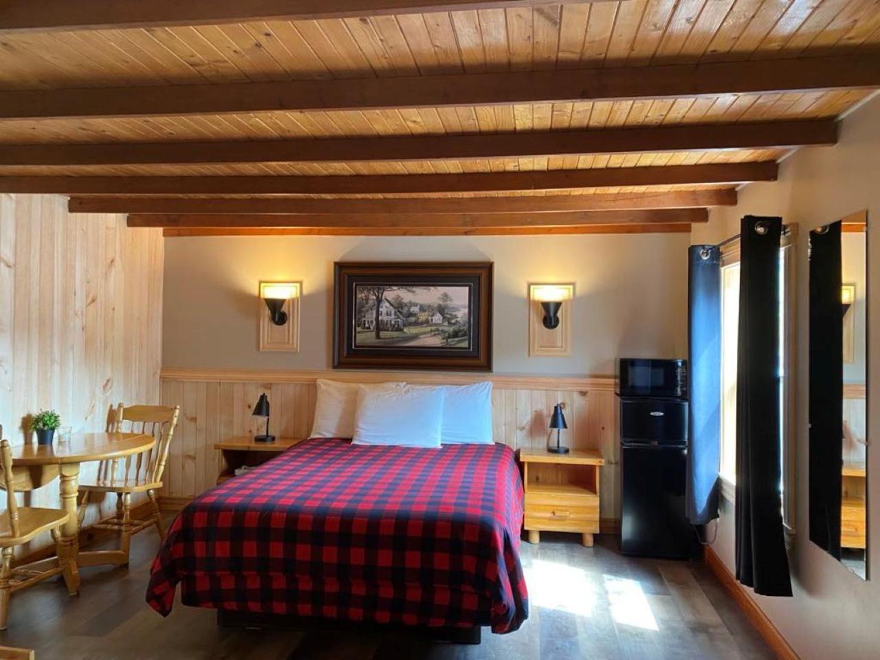 Auberge Micky Inc Edmundston Eksteriør billede