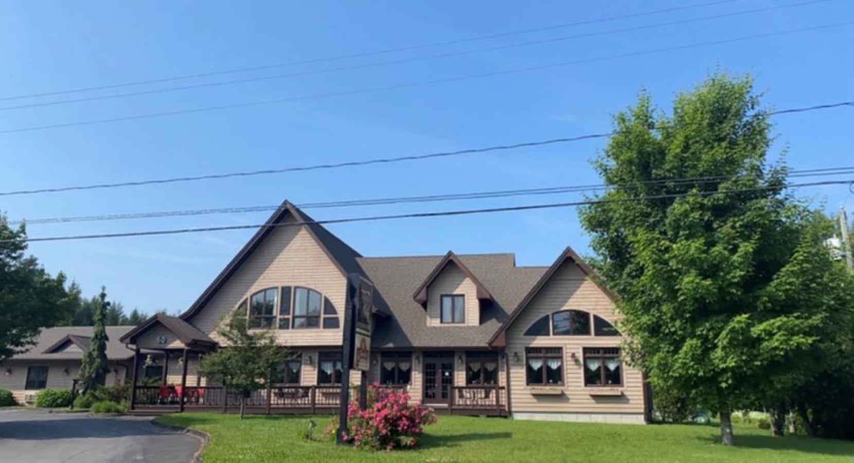 Auberge Micky Inc Edmundston Eksteriør billede