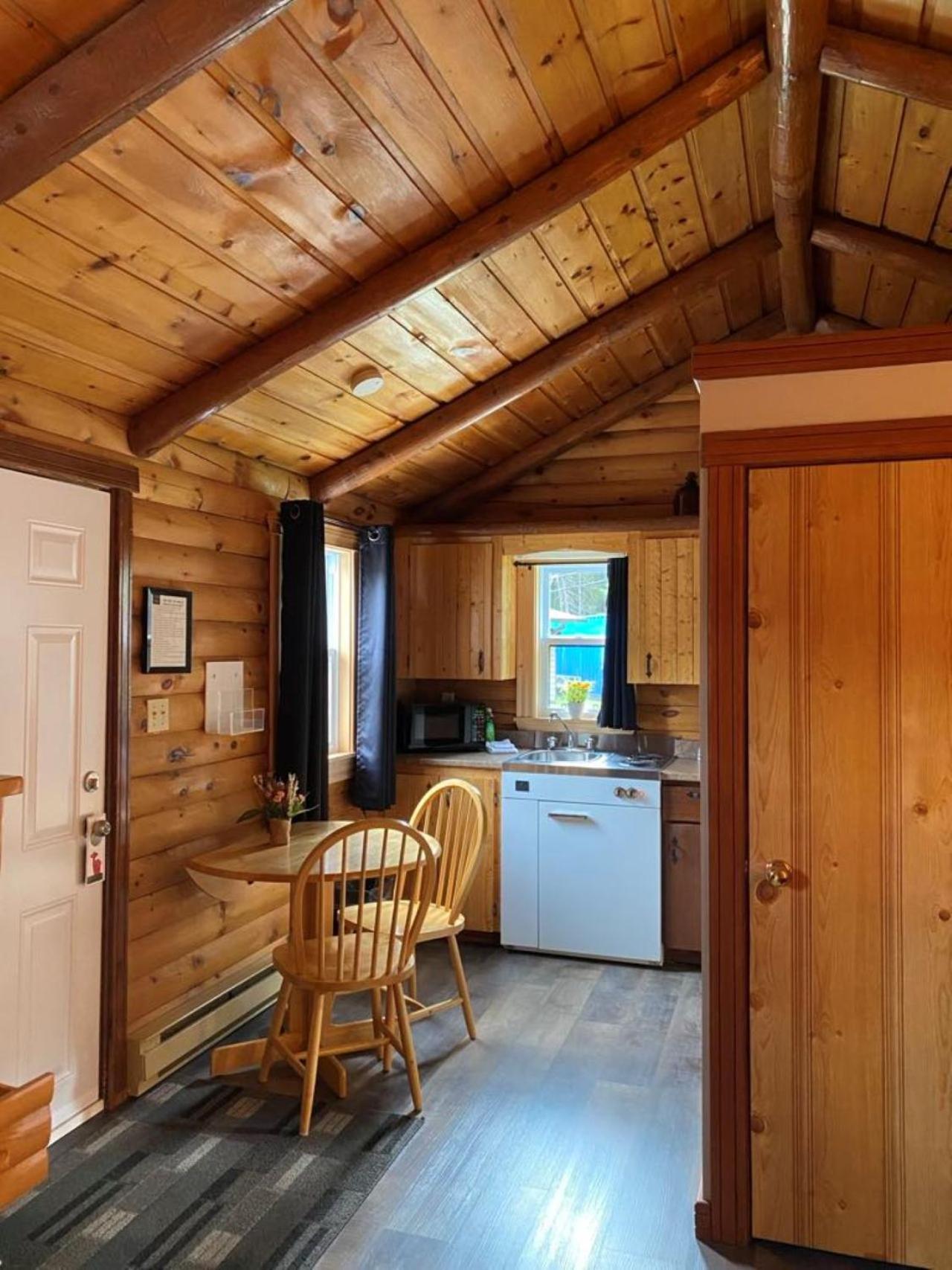 Auberge Micky Inc Edmundston Eksteriør billede